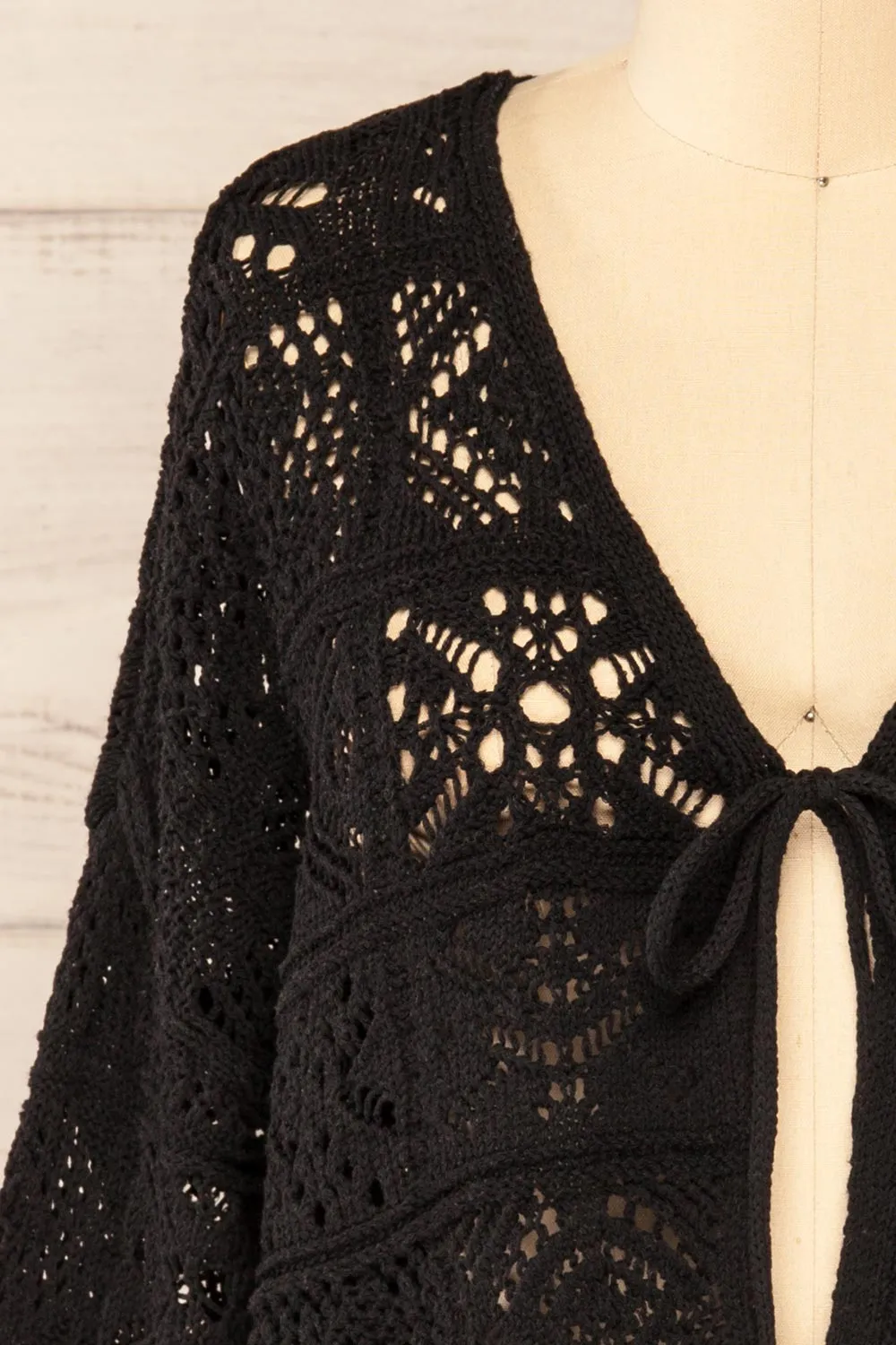 Ripson Black | Cropped Crochet Cardigan
